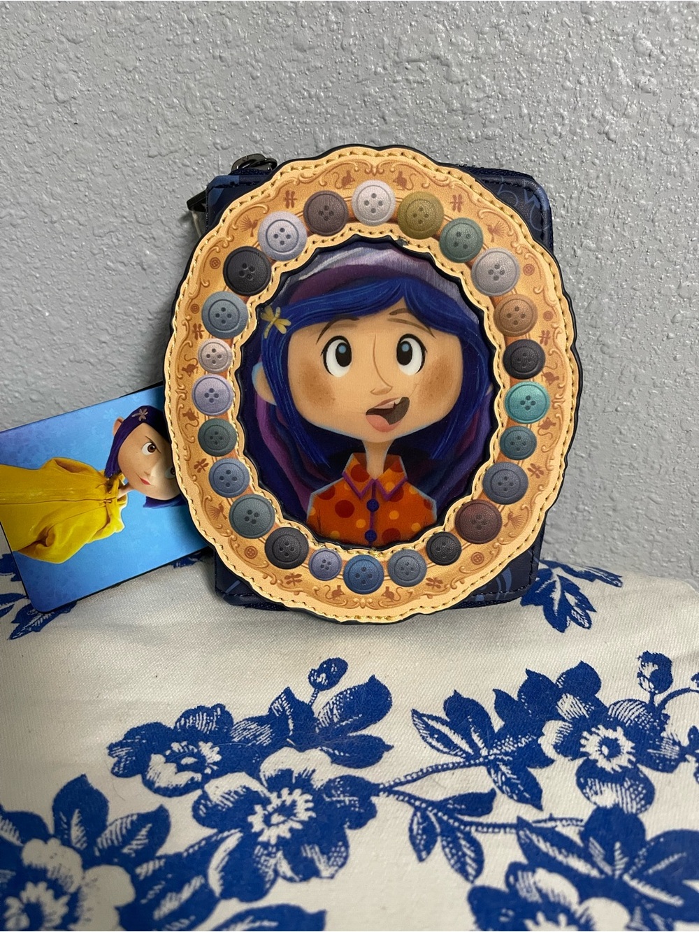 Loungefly Coraline portal button frame lenticular zip wallet